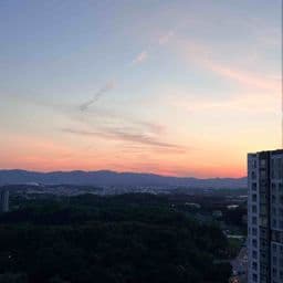거주지 리뷰 첫번째 이미지