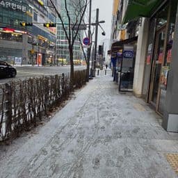 거주지 리뷰 첫번째 이미지