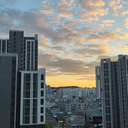 거주지 리뷰 첫번째 이미지